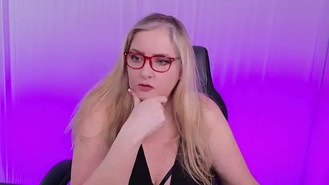 KatDSinclair online show from 02-18-25, 02:59