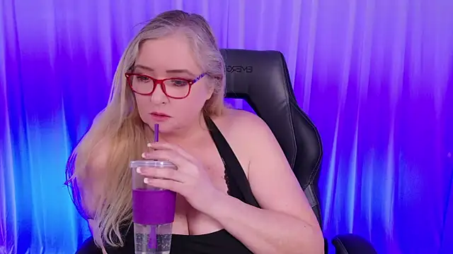 KatDSinclair online show from 01-19-25, 06:00