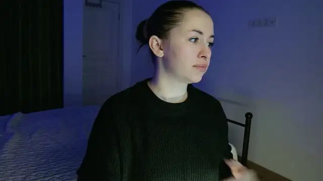 VioletCatt online show from 11-28-25, 06:46