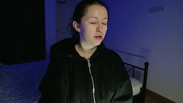 VioletCatt online show from 11-29-25, 06:46