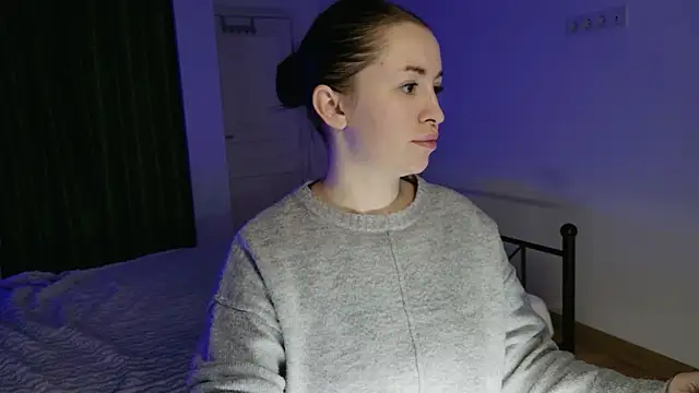 VioletCatt online show from 12-16-25, 06:39