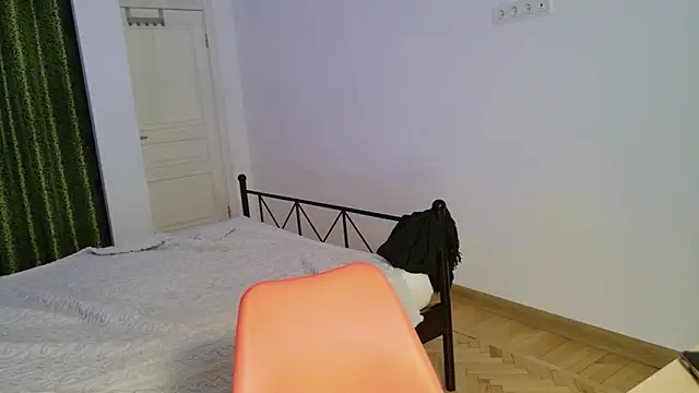 VioletCatt online show from 11-26-25, 06:46