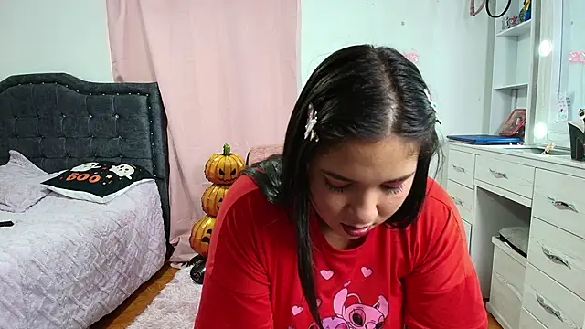 AnnaRosse1 online show from 11-09-25, 06:45