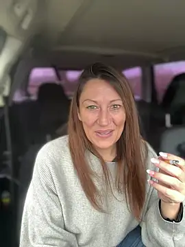 Snapshot of Sexyshysophia chatting on 02-07-25, 10:19 Sexyshysophia online show from 02-07-25, 10:19