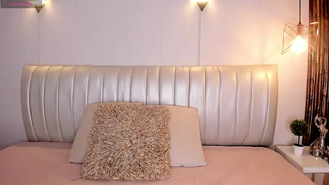 Zuzu sweet online show from 10-22-25, 07:13