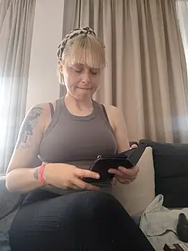 MySweetcum69 online show from 04-17-26, 09:56