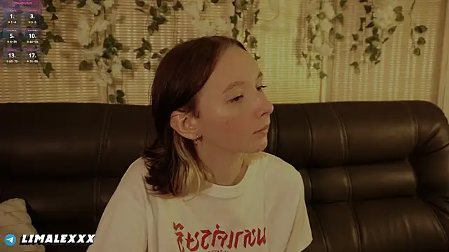 Snapshot of LimaLexxx chatting on 11-04-25, 04:22 LimaLexxx online show from 11-04-25, 04:22