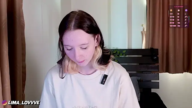 Snapshot of LimaLexxx chatting on 02-06-26, 03:24 LimaLexxx online show from 02-06-26, 03:24