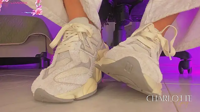 charlotte  grey online show from 03-04-26, 08:27