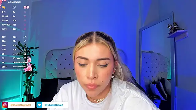 Snapshot of charlotte__grey chatting on 03-05-25, 02:25 charlotte grey online show from 03-05-25, 02:25