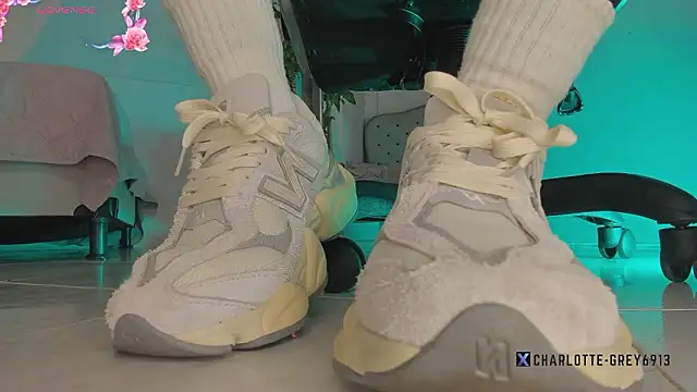 charlotte  grey online show from 02-28-26, 08:41