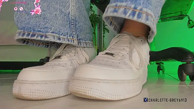 charlotte  grey online show from 03-12-26, 07:51