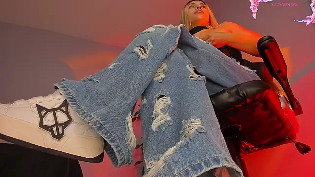 charlotte  grey online show from 04-04-26, 06:47