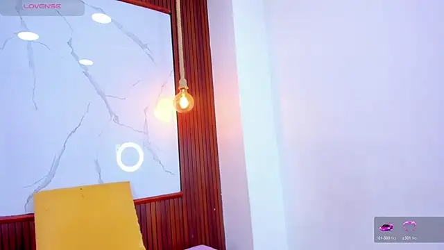 Mia thompson 19 online show from 04-10-26, 07:21