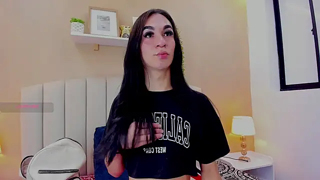 Mia thompson 19 online show from 06-27-26, 08:26