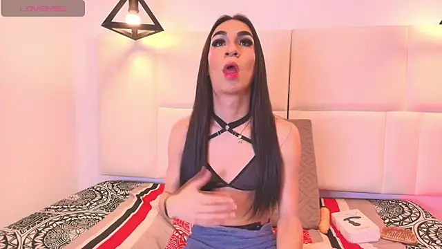 Snapshot of Mia_thompson_19 chatting on 03-18-25, 08:37 Mia thompson 19 online show from 03-18-25, 08:37