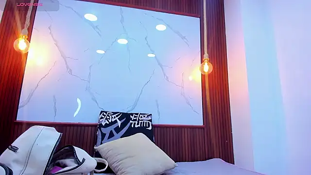 Mia thompson 19 online show from 03-06-26, 08:26