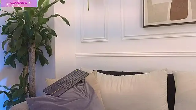 Mia thompson 19 online show from 03-03-26, 07:32