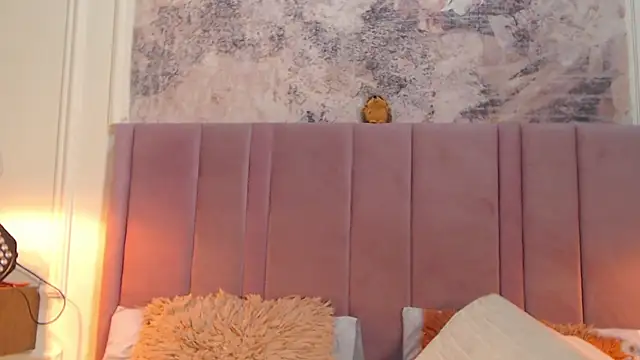 Snapshot of SabrinaDevill chatting on 04-22-26, 01:29 SabrinaDevill online show from 04-22-26, 01:29
