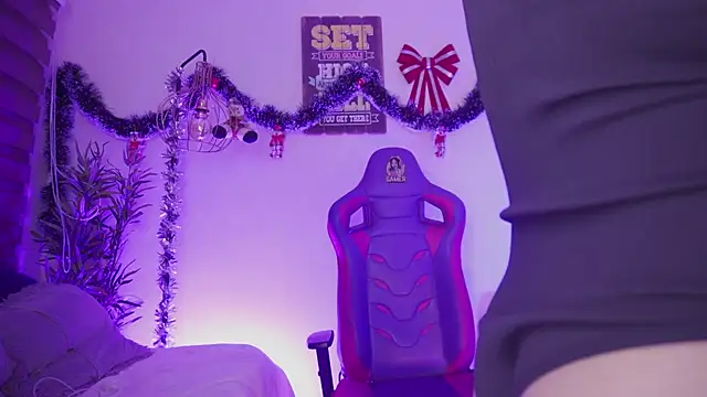 madelyn rose  online show from 12-18-25, 02:05