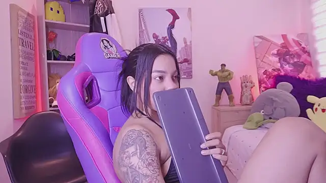 madelyn rose  online show from 04-15-26, 07:58