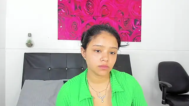 Tiffanny Rose  online show from 12-14-24, 06:30
