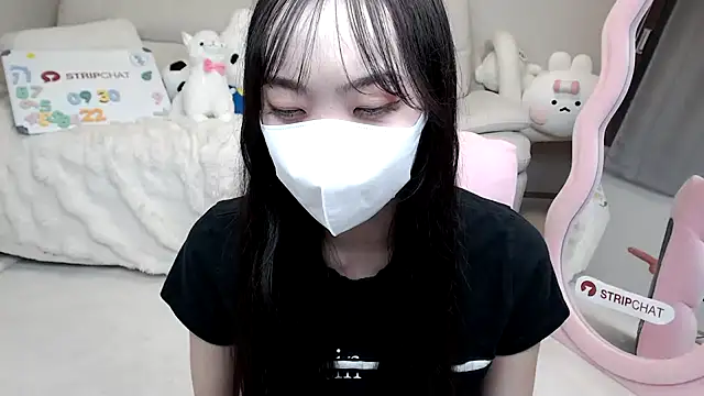 momo room online show from 09-30-25, 10:32