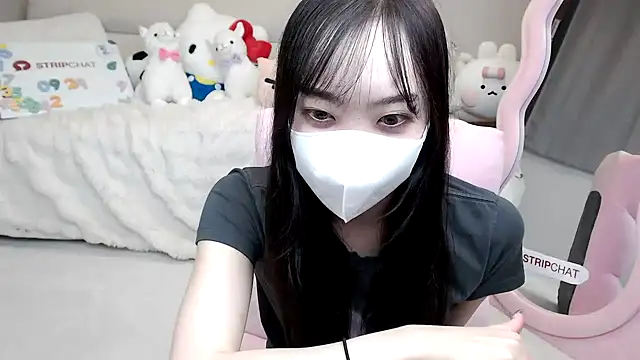 momo room online show from 09-29-25, 10:44