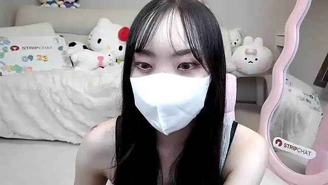 momo room online show from 09-23-25, 11:39