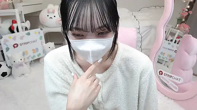 momo room online show from 03-20-25, 11:05