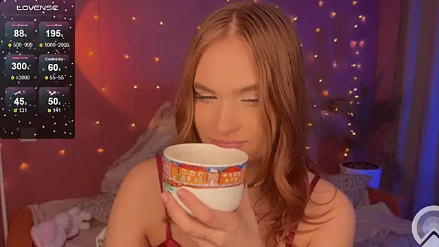 CarolineLovers online show from 03-01-25, 02:04