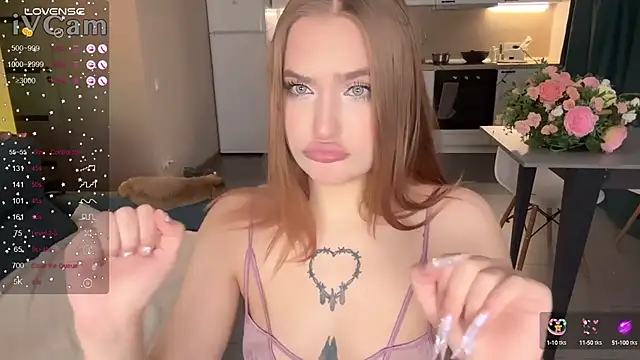 CarolineLovers online show from 02-11-25, 11:01