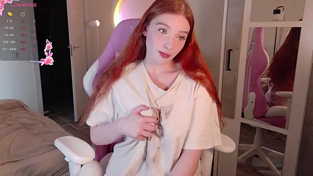 cinnabon girls online show from 10-22-25, 10:41