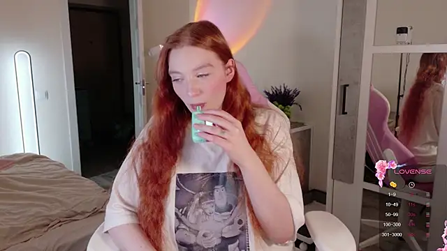 cinnabon girls online show from 11-13-25, 11:30