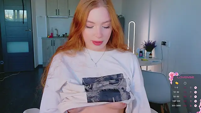 Snapshot of cinnabon_girls chatting on 05-14-26, 04:37 cinnabon girls online show from 05-14-26, 04:37