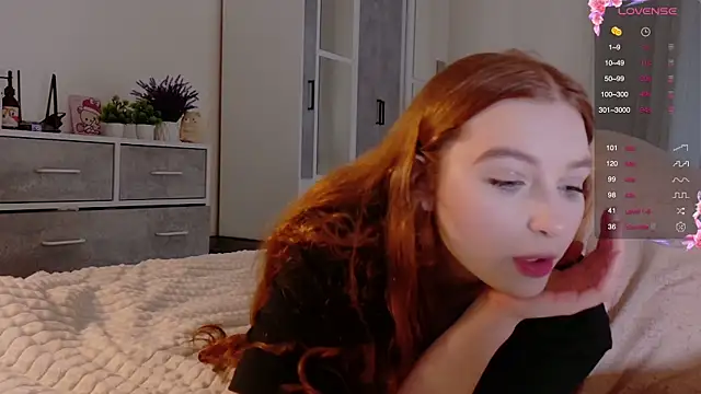 cinnabon girls online show from 09-29-25, 06:42