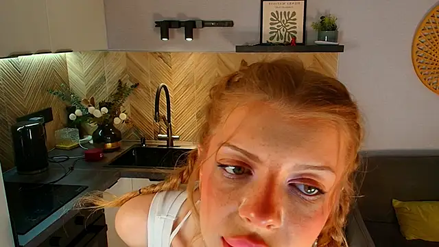 Snapshot of Hannah_Carr chatting on 06-12-26, 02:59 Hannah Carr online show from 06-12-26, 02:59