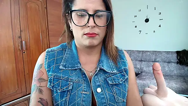Majo Soussa online show from 05-16-26, 01:54