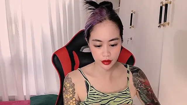 Snapshot of witch-39 chatting on 05-09-26, 04:49 witch-39 online show from 05-09-26, 04:49