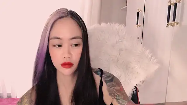 Snapshot of witch-39 chatting on 05-11-26, 05:53 witch-39 online show from 05-11-26, 05:53