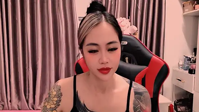 Snapshot of witch-39 chatting on 02-22-26, 08:06 witch-39 online show from 02-22-26, 08:06