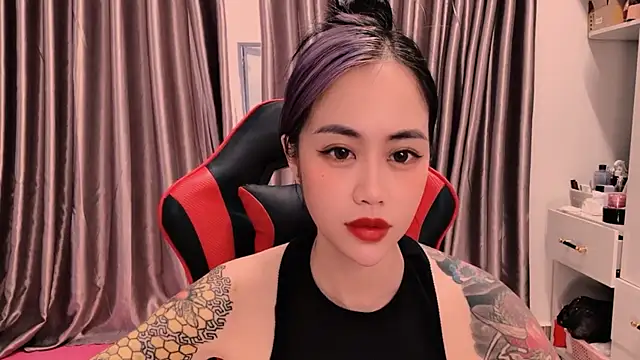 Snapshot of witch-39 chatting on 02-09-26, 05:27 witch-39 online show from 02-09-26, 05:27