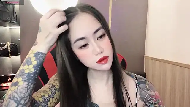 Snapshot of witch-39 chatting on 12-13-24, 03:11 witch-39 online show from 12-13-24, 03:11