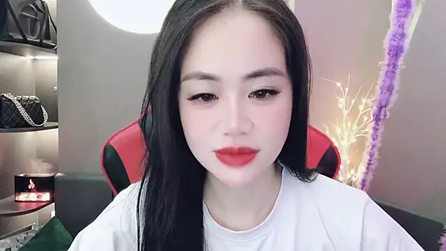 Snapshot of witch-39 chatting on 12-30-24, 12:00 witch-39 online show from 12-30-24, 12:00