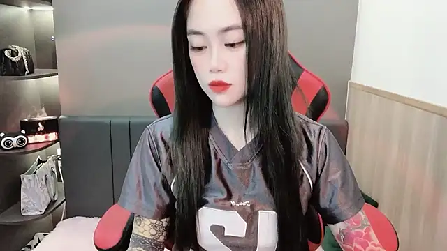 Snapshot of witch-39 chatting on 12-09-24, 05:29 witch-39 online show from 12-09-24, 05:29