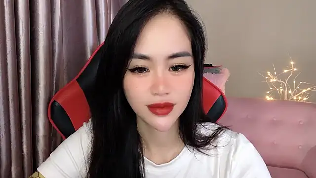 Snapshot of witch-39 chatting on 09-10-25, 06:34 witch-39 online show from 09-10-25, 06:34