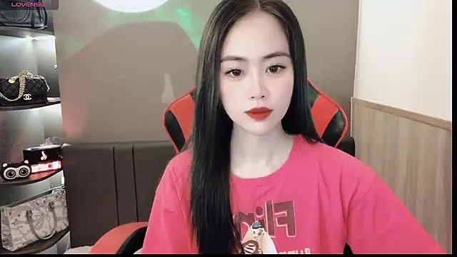 Snapshot of witch-39 chatting on 12-07-24, 04:59 witch-39 online show from 12-07-24, 04:59