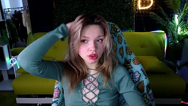 Snapshot of LitaBrom chatting on 03-13-25, 04:49 LitaBrom online show from 03-13-25, 04:49