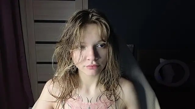 Snapshot of LitaBrom chatting on 10-04-25, 01:40 LitaBrom online show from 10-04-25, 01:40