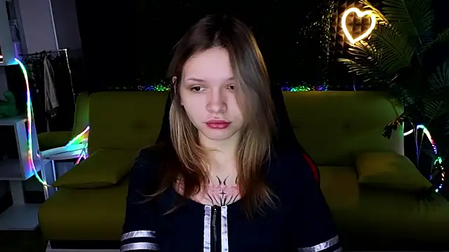 Snapshot of LitaBrom chatting on 02-01-25, 02:47 LitaBrom online show from 02-01-25, 02:47